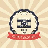 photographie, logo vintage de photographe, emblème avec appareil photo rétro vecteur