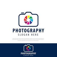 Logo de modèle de caméra de photographie d'objectif de couleur, style de ligne, illustration vectorielle d'icône vecteur