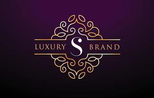 s lettre logo design monogramme de luxe.royal vecteur