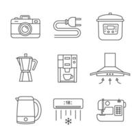 ensemble d'icônes linéaires d'appareils. appareil photo, prise de courant, multicuiseur, cafetière, hotte aspirante, bouilloire, machine à café, climatiseur, machine à coudre. illustrations vectorielles isolées. trait modifiable vecteur