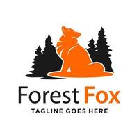 modèle de conception de logo de forêt et de renard de montagne vecteur