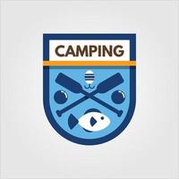 logo de camping vectoriel. camping dans les montagnes et forêt nature vecteur