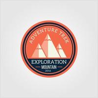 logo d'aventure vectorielle. expérience de survie en plein air, en montagne et à l'état sauvage vecteur