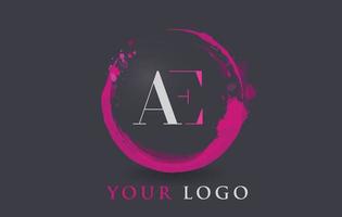 concept de brosse splash violet circulaire logo lettre ae. vecteur