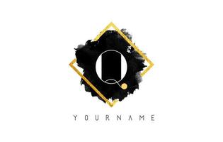 création de logo de lettre q avec trait noir et cadre doré. vecteur