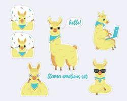 ensemble d'émotions de lama. un personnage unisexe. autocollants encerclés avec un lama pelucheux de dessin animé avec un pansement. lama jaune-orange. foulard bleu à franges. lama aux grands yeux. illustration vectorielle plane vecteur