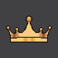 couronne de vecteur pixel art. couronne dorée pixel art. chapeau de roi royal pixel art. illustration vectorielle