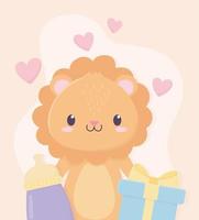 baby shower mignon petit lion avec boîte-cadeau et bouteille de lait adorable vecteur