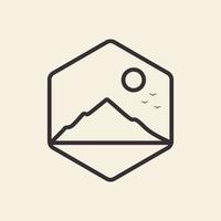 ligne hexagonale avec montagne et soleil logo extérieur vintage symbole icône vecteur conception graphique illustration idée désert créatif