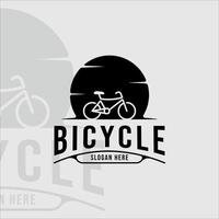 vélo au logo de la lune avec soleil vintage vector illustration modèle icône graphisme