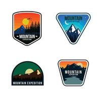 illustration de montagne pour logo, insigne et emblème vecteur
