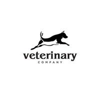 création de logo d'entreprise avec animal vétérinaire animal de compagnie sautant chat et chien vecteur