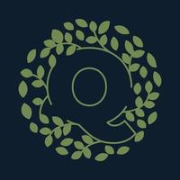 lettre q avec feuille verte jardin nature ornement logo vecteur icône design