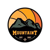 concept de logo de montagne vecteur