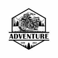 emblème du logo de l'aventure classique de la moto vecteur
