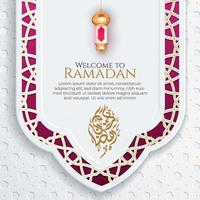 fond islamique de luxe blanc et violet avec cadre d'ornement décoratif. bienvenue ramadan avec calligraphie islamique vecteur