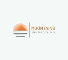 logo et design créatifs et uniques de montagnes simples. vecteur