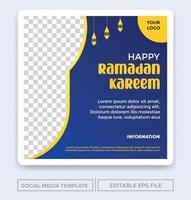 modèle de publication sur les médias sociaux du thème du ramadan vecteur