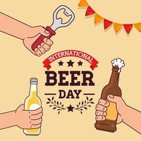 journée internationale de la bière, août, avec des mains tenant des bouteilles de bière et un ouvre-bouteille vecteur