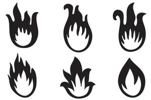 icônes de feu dessinées à la main. jeu de vecteurs d'icônes de flammes de feu. feu de croquis de doodle dessinés à la main, dessin noir et blanc. symbole de feu simple. vecteur