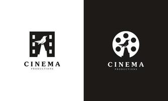 icône de créateur de film créatif. combinaison oiseau mignon avec symbole d'équipements cinématographiques vecteur