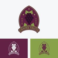 insigne de conception d'illustration vectorielle de logo de fruits de raisins, marque d'étiquette de produit de fruits vecteur