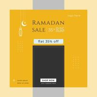 publication sur les réseaux sociaux du ramadan kareem et vente d'offres créatives vecteur