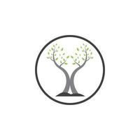 modèle de conception de logo nature arbre et bois de cerf vecteur