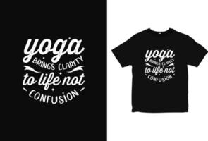 conception de t-shirt de jour de yoga rétro, vecteur de conception de chemise de yoga, conception de tee de typographie