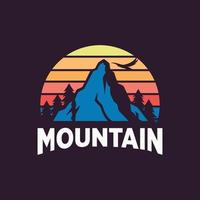 modèles de logo de montagne en plein air vecteur