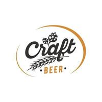 logo de bière artisanale - illustration vectorielle de houblon, conception d'emblème sur fond blanc. vecteur