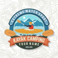 club de kayak. vecteur. concept de patch, badge, impression, timbre ou tee. conception de typographie vintage avec silhouette indienne américaine. sports nautiques extrêmes. emblèmes d'aventure en plein air, patchs de kayak. vecteur