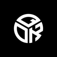 création de logo de lettre qok sur fond noir. concept de logo de lettre initiales créatives qok. conception de lettre qok. vecteur