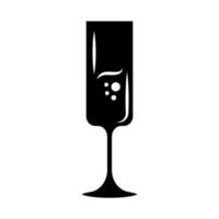 icône de glyphe de verre à vin. verre à vin fort. Champagne. boisson alcoolisée avec des bulles. cocktail de fête. boisson apéritive. vaisselle, verrerie. symbole de la silhouette. espace négatif. illustration vectorielle isolée vecteur