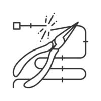 pince pointue icône linéaire de fil de coupe. illustration de la ligne mince. pince à bec effilé. symbole de contour. dessin de contour isolé de vecteur