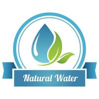 logotype emblème de l'eau ronde. conception créative pour le logo de la goutte d'eau. icône naturelle pour l'étiquette de l'eau. modèle de logo pour l'eau minérale fraîche. vecteur