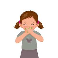 petite fille ressentant des nausées et des vomissements ou se jetant avec la main sur la bouche à cause d'une intoxication alimentaire, du mal des transports, de la suralimentation, des maux d'estomac, des problèmes digestifs et de la gastrite