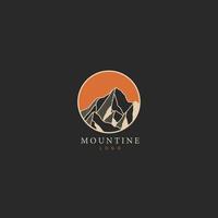 logo de la montagne. modèle de logo design plat. illustrateur de vecteur