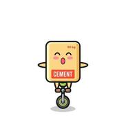 le personnage mignon de sac de ciment fait du vélo de cirque vecteur