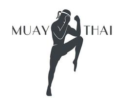 silhouette d'athlète muay thai sur blanc, boxeur masculin dans une position de combat défensive, élément de logo, impression de t-shirt vecteur