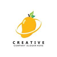 illustration vectorielle du logo mangue, fruits frais, cultivés dans le jardin, l'orange est douce et fraîche vecteur