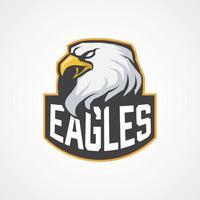 concept de logo vectoriel Eagle Head Athletic Club isolé sur fond blanc. conception d'insigne de mascotte d'équipe de sport moderne.