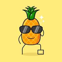 personnage d'ananas mignon avec une expression souriante, des lunettes noires, une jambe levée et une main tenant des lunettes. vert et jaune. adapté à l'émoticône, au logo, à la mascotte ou à l'autocollant vecteur