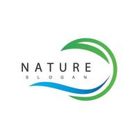 logo nature adapté à l'hôtel, au spa et à l'entreprise de voyage vecteur