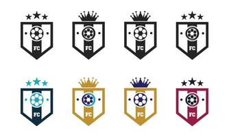 ensemble de logo de football. insigne de conception de club de football. logo de football avec bouclier vecteur