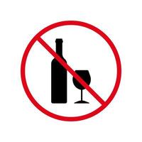 interdire l'icône de silhouette noire d'alcool. boire un pictogramme interdit d'alcool. bouteille de vin et panneau d'arrêt rouge en verre. symbole de janvier sec. alcool non autorisé. avertissement pas d'ivresse. illustration vectorielle isolée. vecteur
