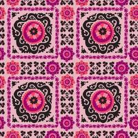 motif harmonieux de broderie de tapis asiatiques traditionnels suzanne de couleur rose et noire. motif floral décoratif ethnique ouzbek pour tapis, tissu, nappe vecteur