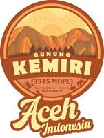 logo montagne. la montagne originaire d'indonésie aceh s'appelle le mont kemiri. avec une hauteur de 3 315 mètres.