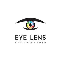 logo de photographie avec illustration de lentille oculaire vecteur