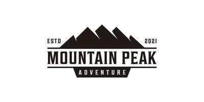 création de logo de paysage de montagne rétro silhouette hipster vintage vecteur